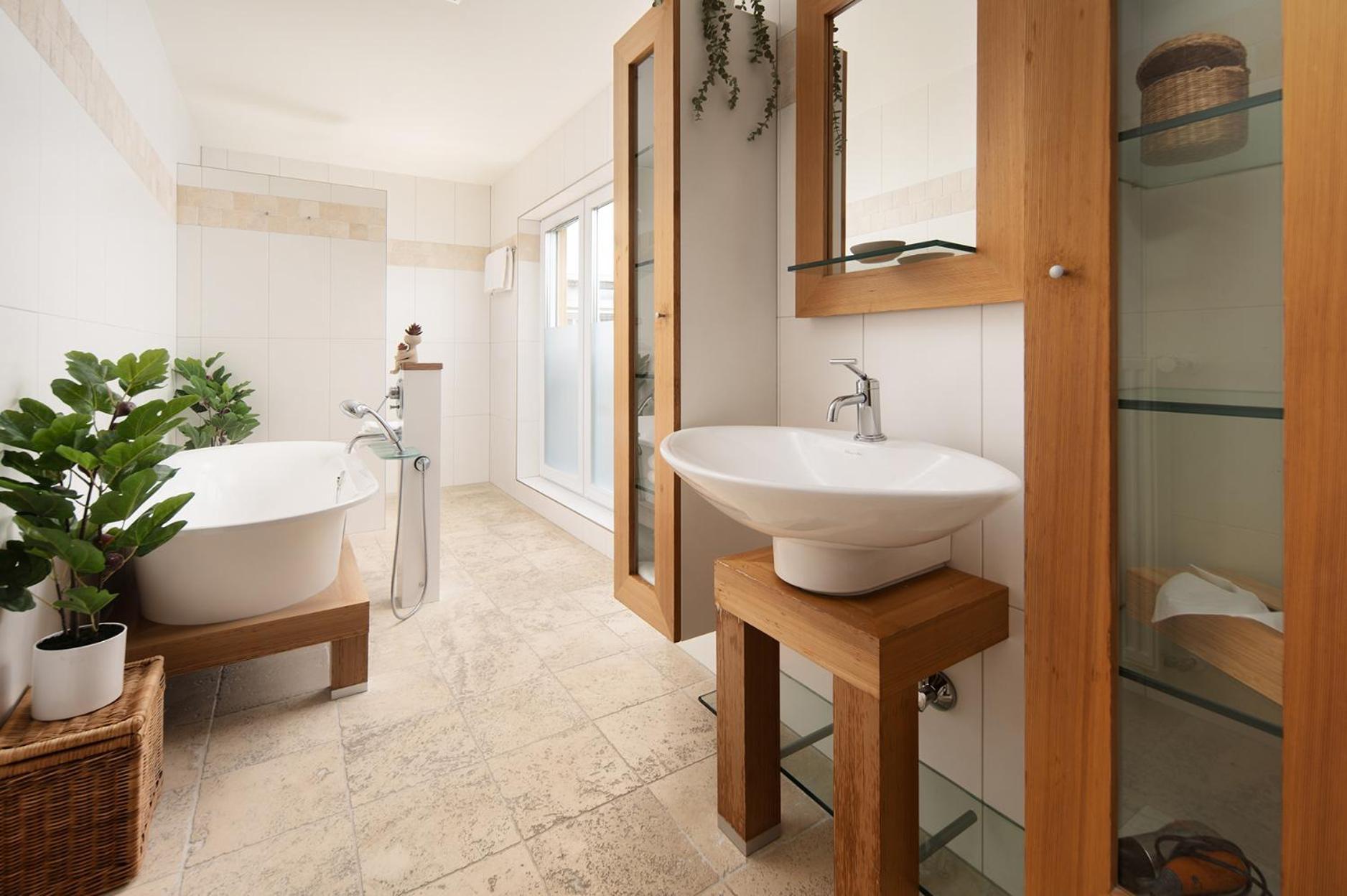 Hotel Vier Jahreszeiten An Der Therme & Kliniken Bad Krozingen Naehe Freiburg & Schwarzwald Ideal Fuer Wellness Kur & Business Ausfluege 24H Check In- Wlan & Parken Gratis Esterno foto