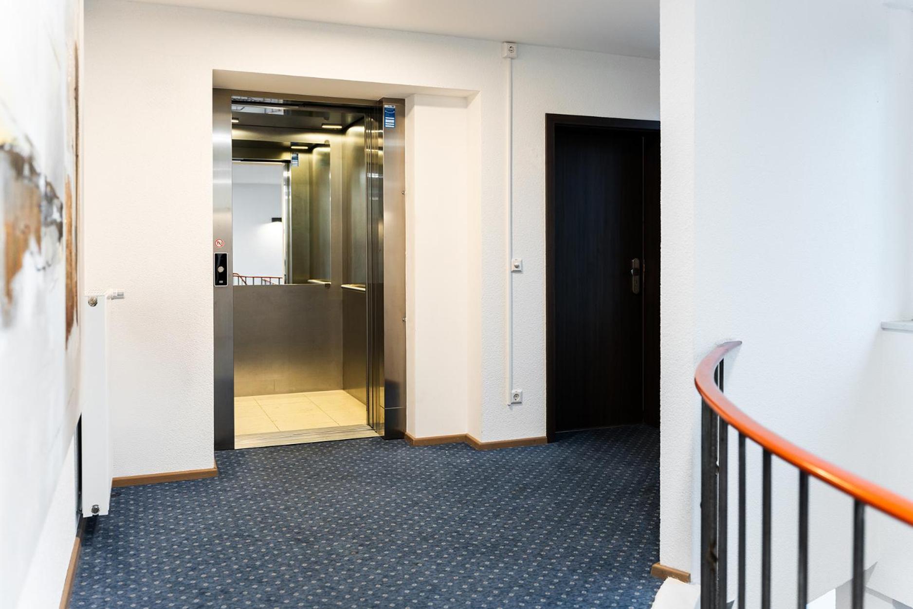 Hotel Vier Jahreszeiten An Der Therme & Kliniken Bad Krozingen Naehe Freiburg & Schwarzwald Ideal Fuer Wellness Kur & Business Ausfluege 24H Check In- Wlan & Parken Gratis Esterno foto