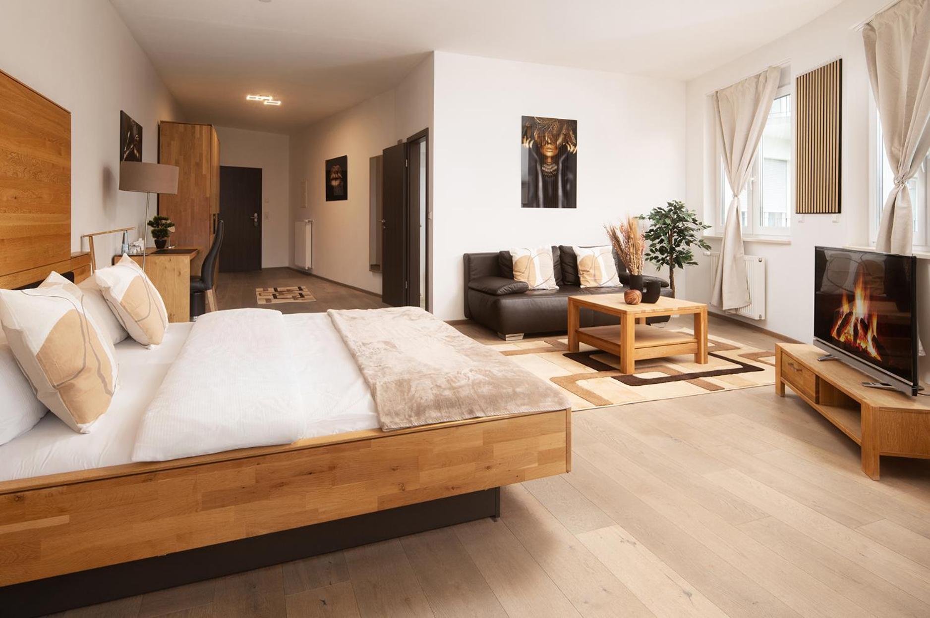 Hotel Vier Jahreszeiten An Der Therme & Kliniken Bad Krozingen Naehe Freiburg & Schwarzwald Ideal Fuer Wellness Kur & Business Ausfluege 24H Check In- Wlan & Parken Gratis Esterno foto