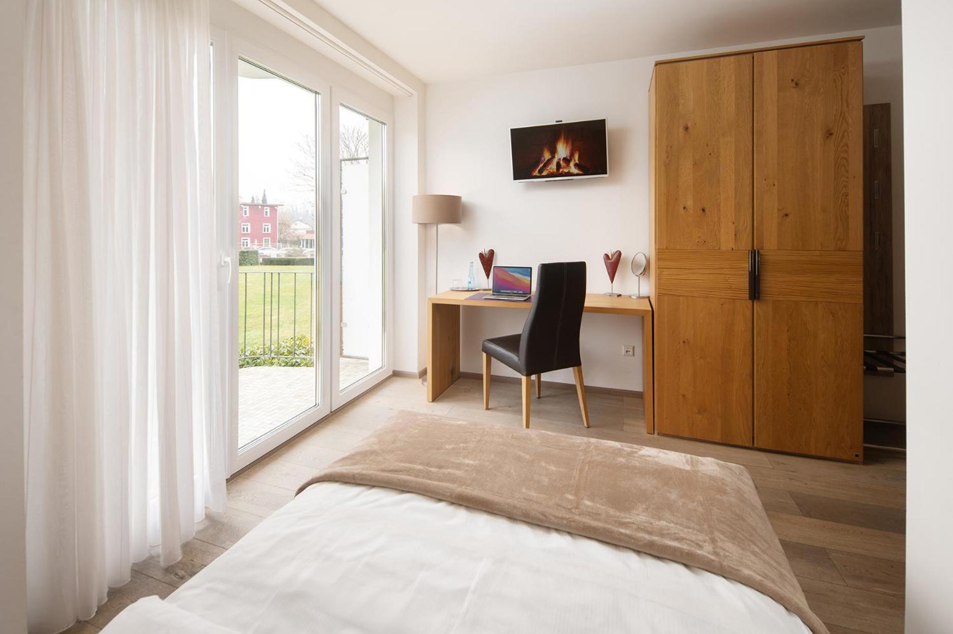 Hotel Vier Jahreszeiten An Der Therme & Kliniken Bad Krozingen Naehe Freiburg & Schwarzwald Ideal Fuer Wellness Kur & Business Ausfluege 24H Check In- Wlan & Parken Gratis Esterno foto