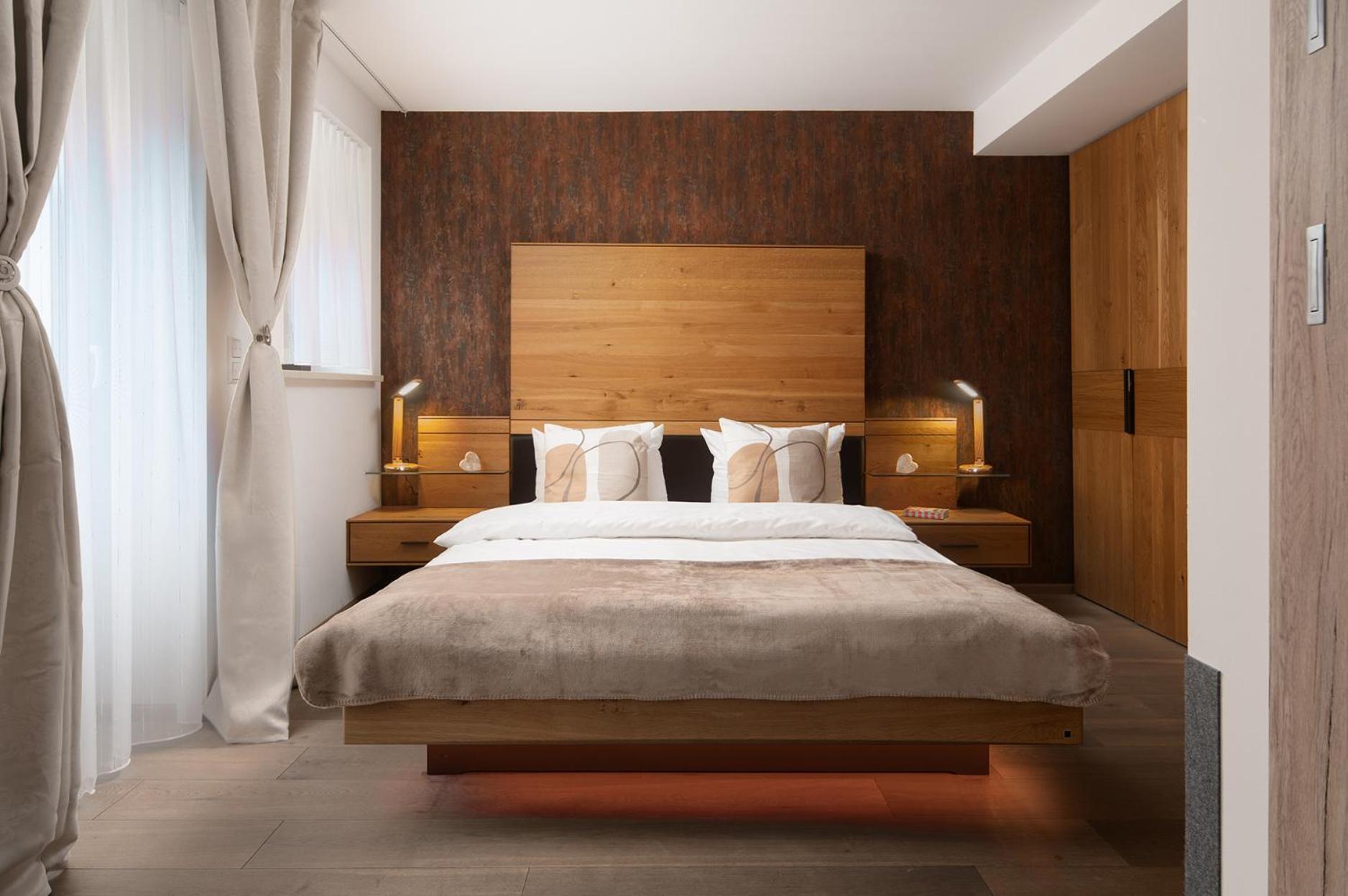 Hotel Vier Jahreszeiten An Der Therme & Kliniken Bad Krozingen Naehe Freiburg & Schwarzwald Ideal Fuer Wellness Kur & Business Ausfluege 24H Check In- Wlan & Parken Gratis Esterno foto