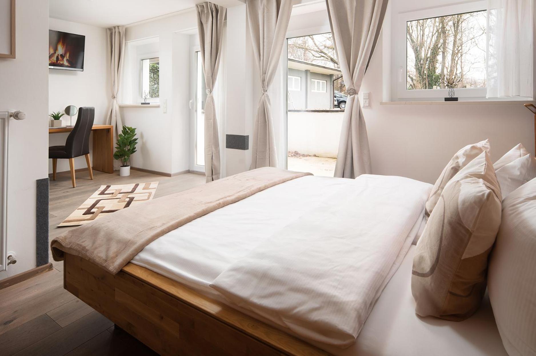 Hotel Vier Jahreszeiten An Der Therme & Kliniken Bad Krozingen Naehe Freiburg & Schwarzwald Ideal Fuer Wellness Kur & Business Ausfluege 24H Check In- Wlan & Parken Gratis Esterno foto